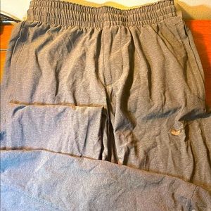 Nike Shield Rainproof Pants/Elastic waistline and ankles/Men’s Small in Gray